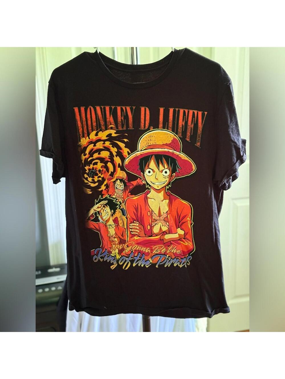 Men's Shirt | Short Sleeve Tee | One Piece | Size Large